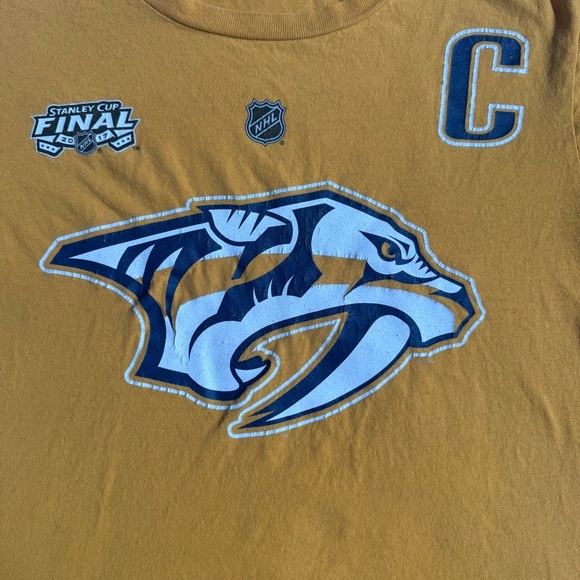 NASHVILLE PREDATORS/NHL GOLD RARE 2017 STANLEY CUP FINAL MIKE FISHER PLAYER TEE - Picture 5 of 7